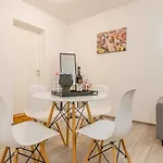 Apartment Republicii Quiet Courtyard Brasov