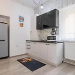 Apartment Republicii Quiet Courtyard Brasov