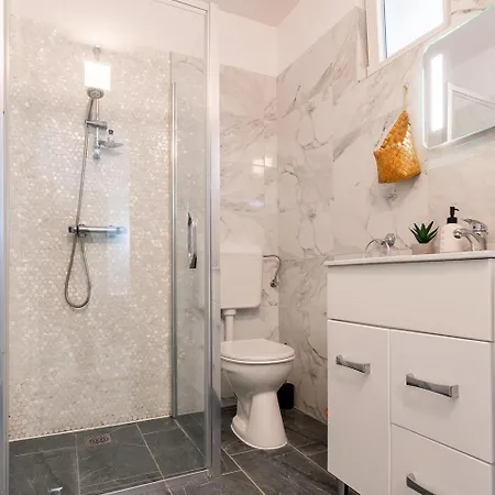 Republicii Quiet Courtyard *