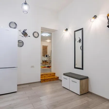 Republicii Quiet Courtyard