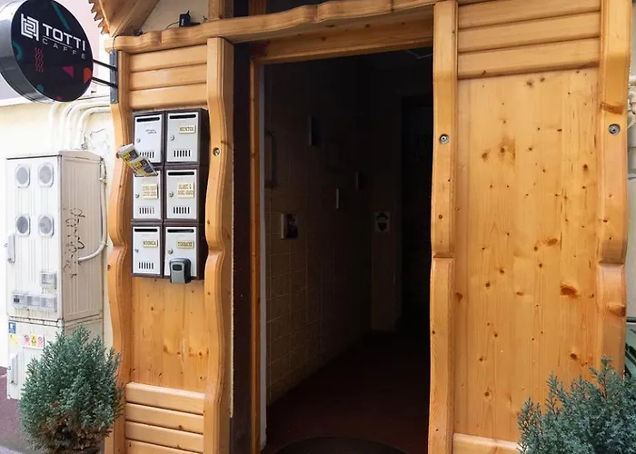 Republicii Quiet Courtyard Apartment Brasov