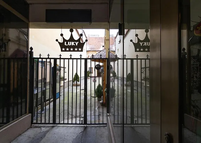 Republicii Quiet Courtyard Apartment *