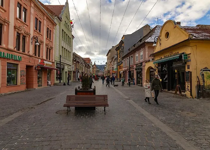 Republicii Quiet Courtyard * Brasov